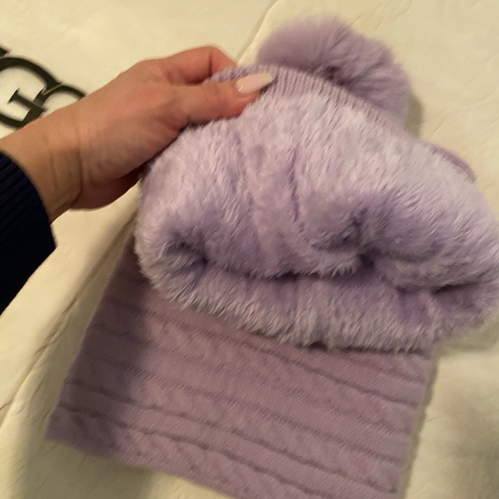 NWT Ugg Australia beanie and scarf in lavender - Picture 6 of 6